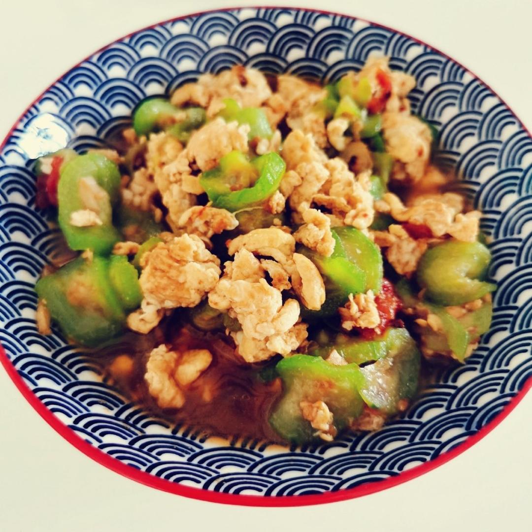 土鸡蛋炒丝瓜