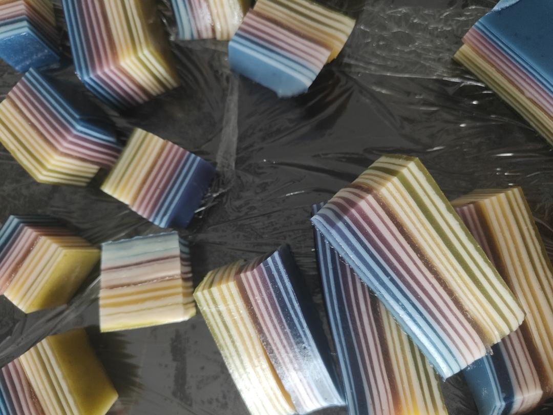 彩虹千层马蹄糕