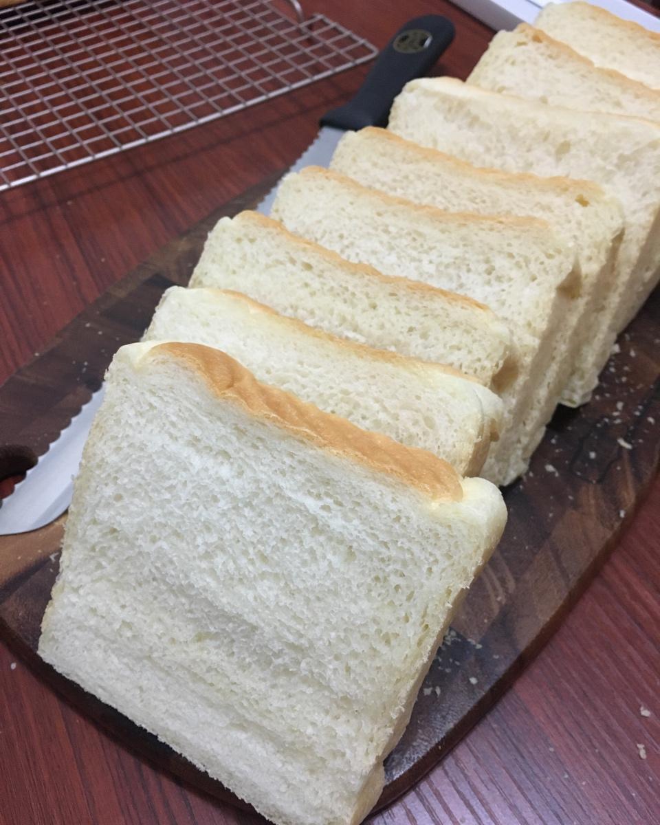 加菲家的小豹子做的经典白吐司