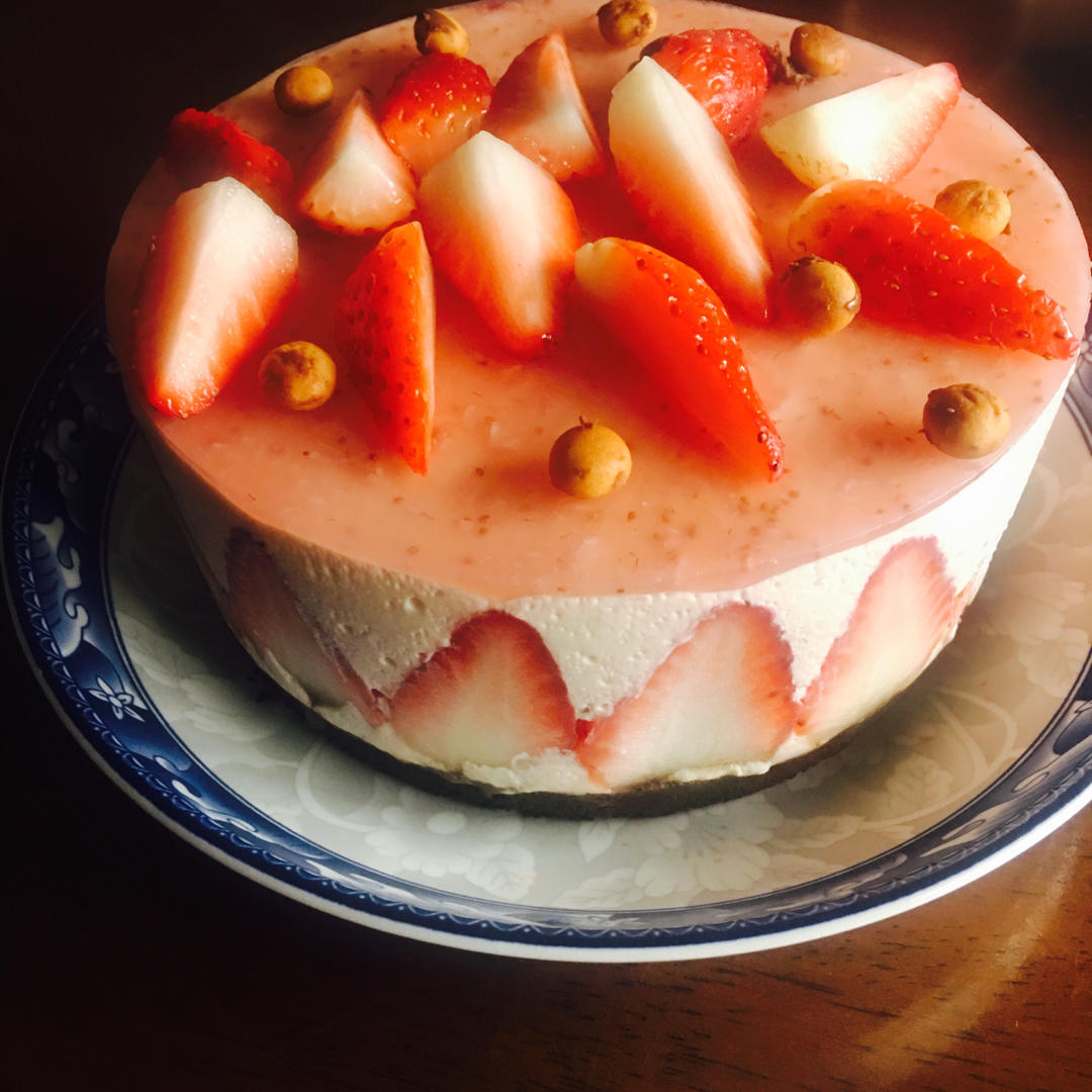 草莓慕斯蛋糕（6寸）