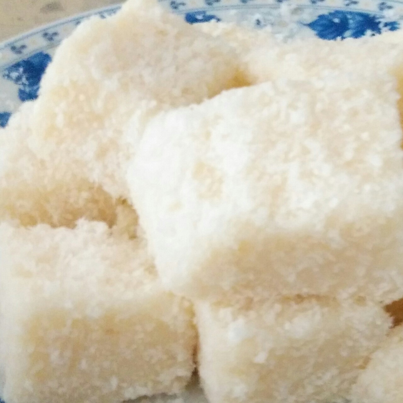 完胜85度C牛奶椰丝小方