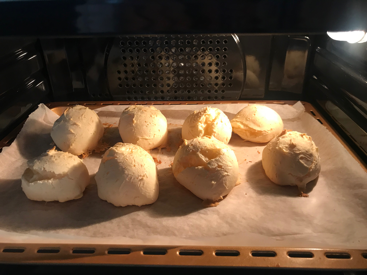 【樉樉的小厨房】木薯粉版 无泡打粉 零失败不会塌陷的恐龙蛋 麻薯面包