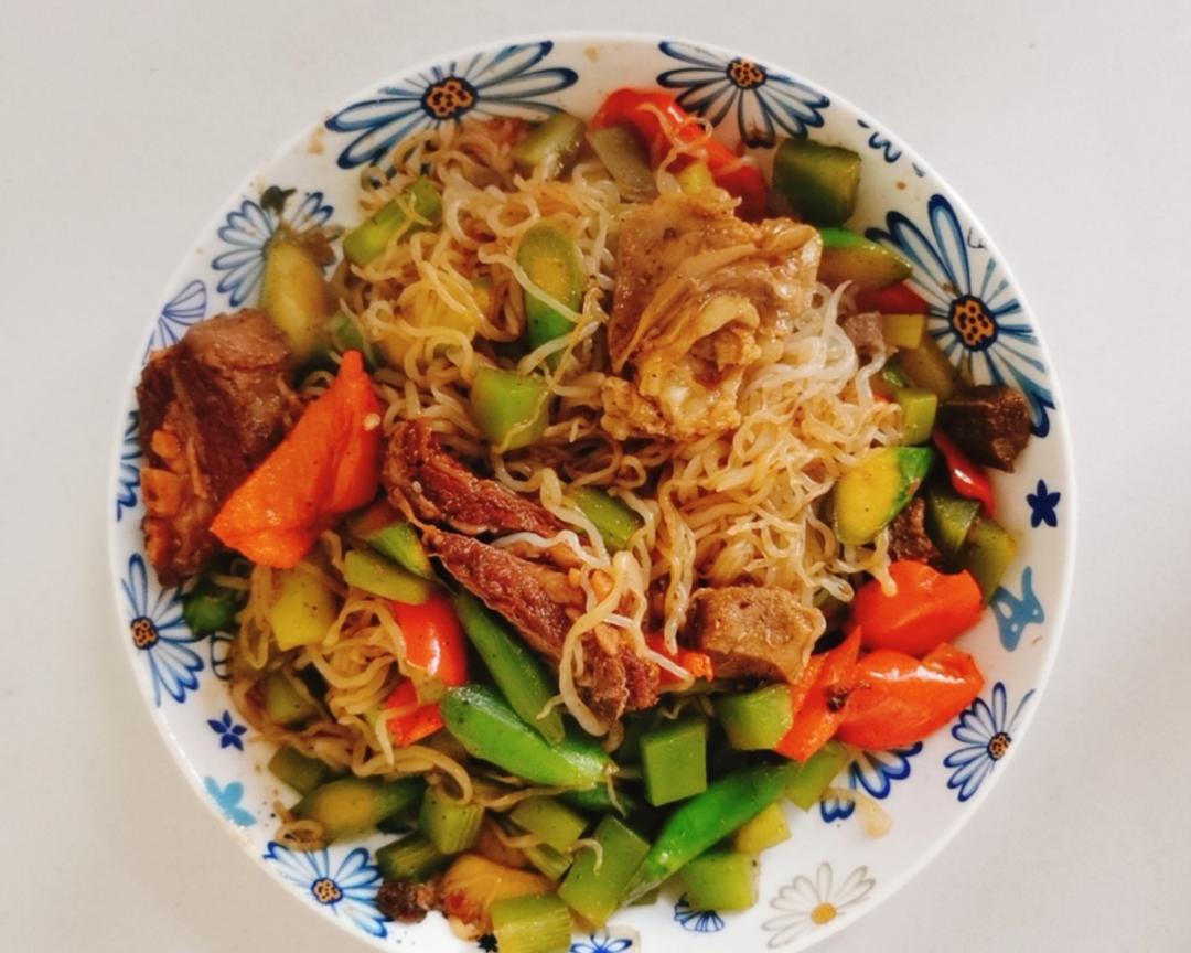 低卡超快手牛肉杂蔬炒魔芋（瘦身神器）的做法