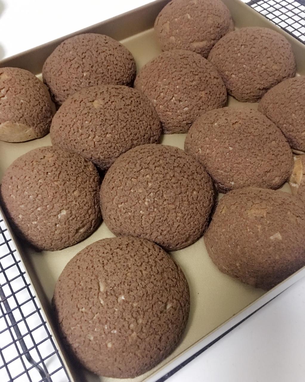 巧克力酥皮泡芙