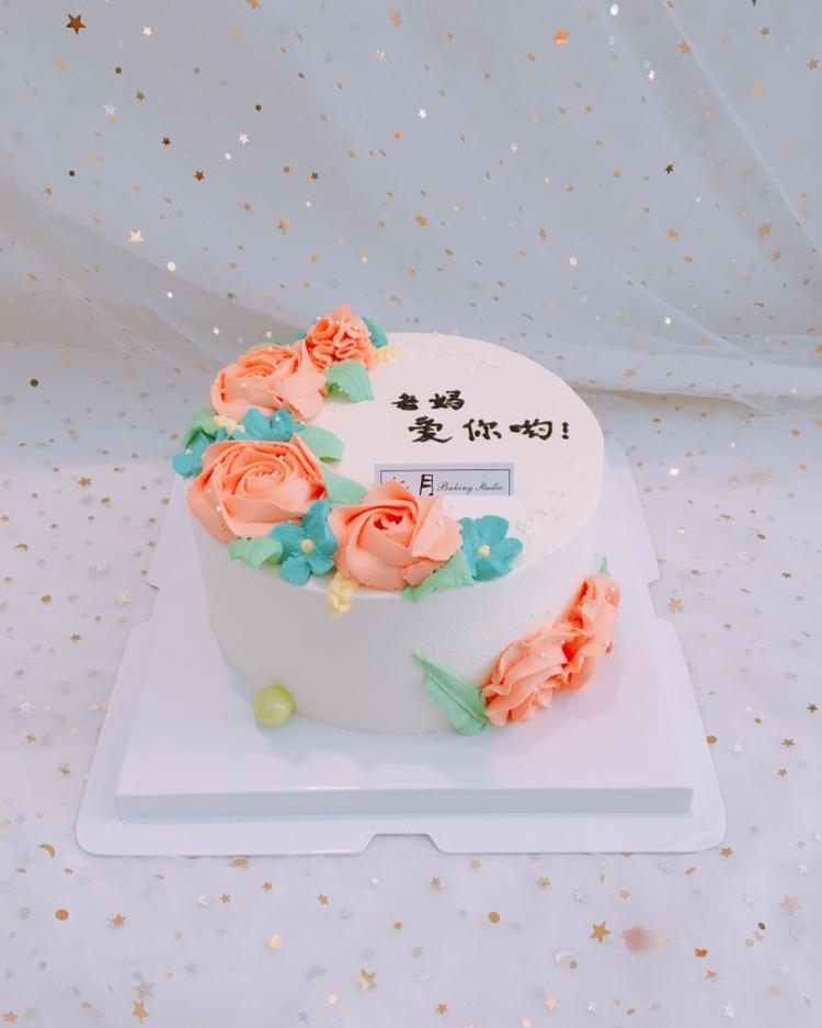 淡奶油裱花蛋糕