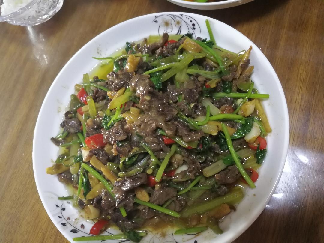 小炒牛肉