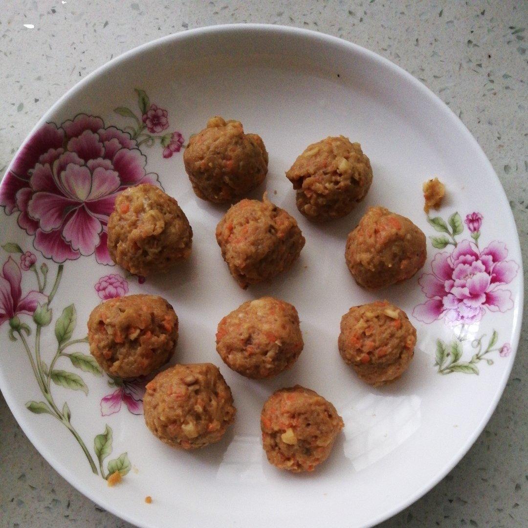 油炸胡萝卜小肉丸
