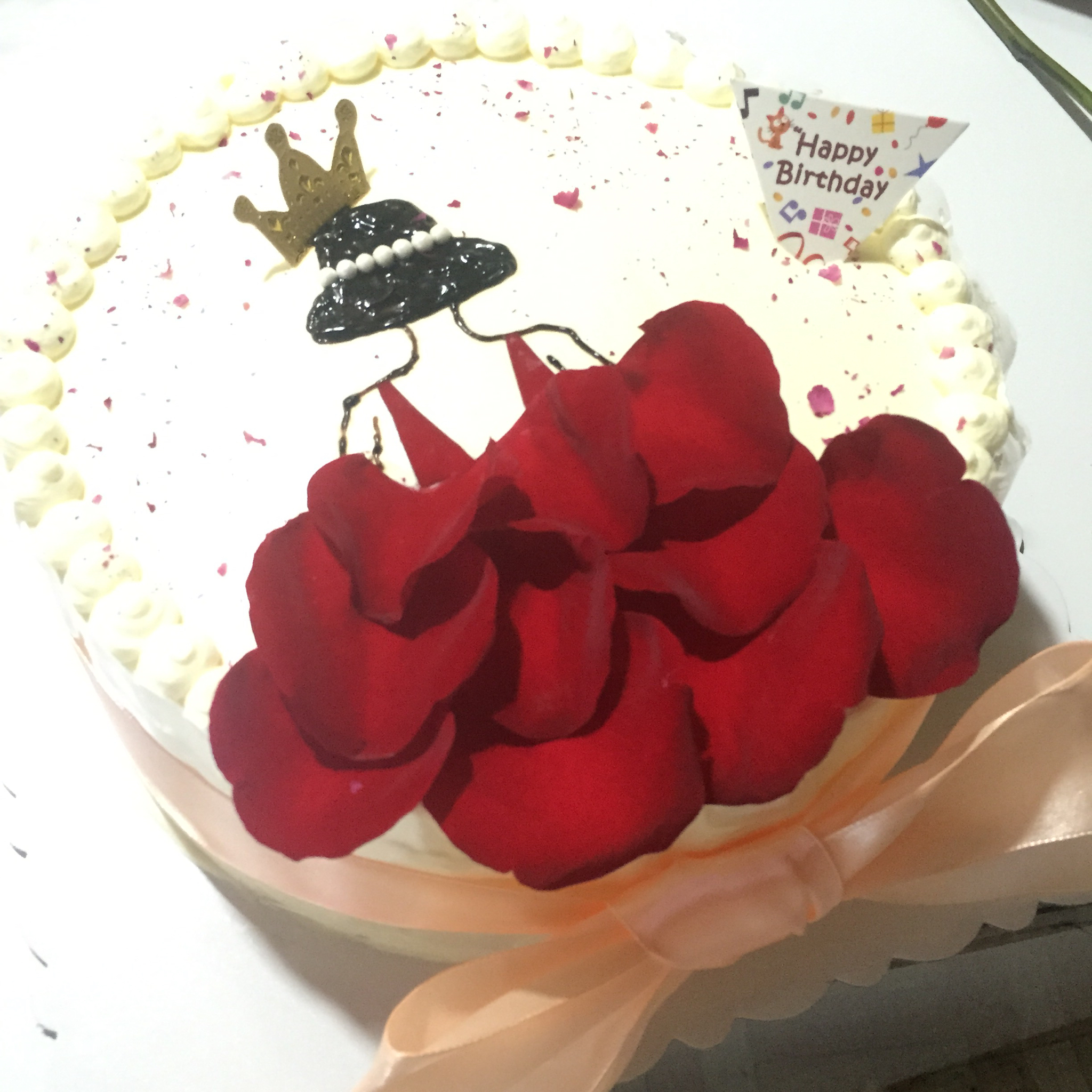 玫瑰花瓣生日蛋糕