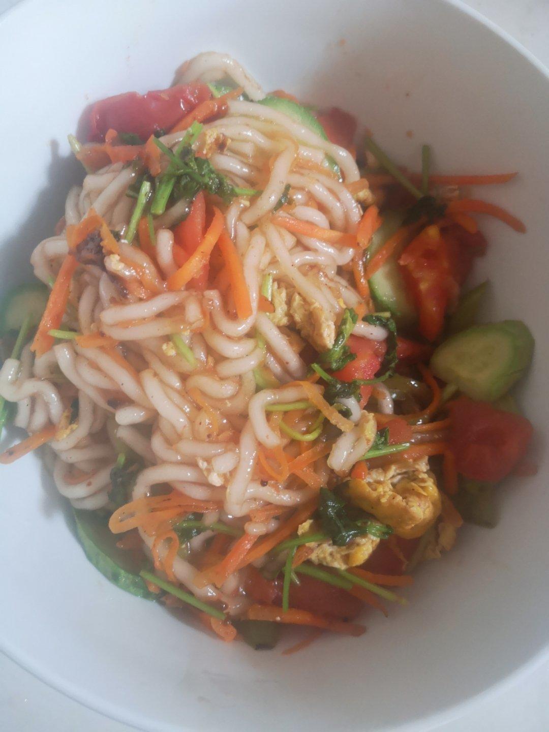 比路边摊好吃百倍的火腿炒土豆粉