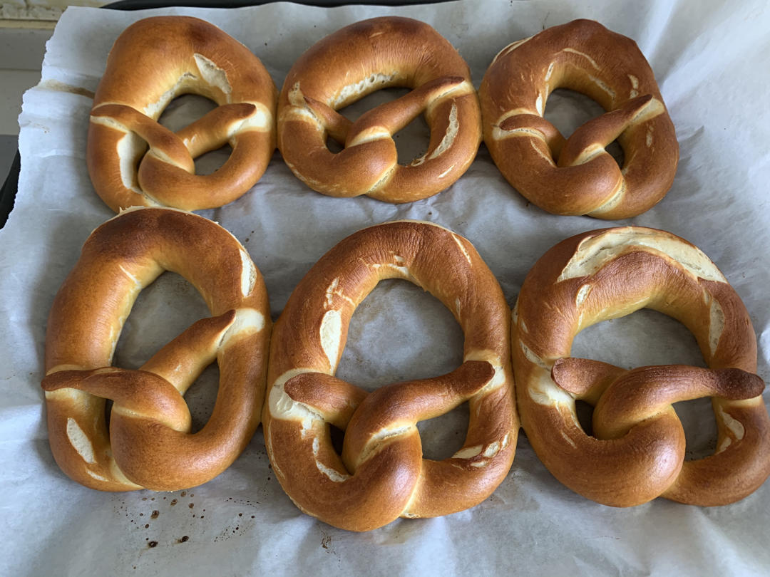 最详细的碱水包 【德国结面包 布雷结面包】有关碱水面包Brezel的一切 Bretzel Brezen Pretzel