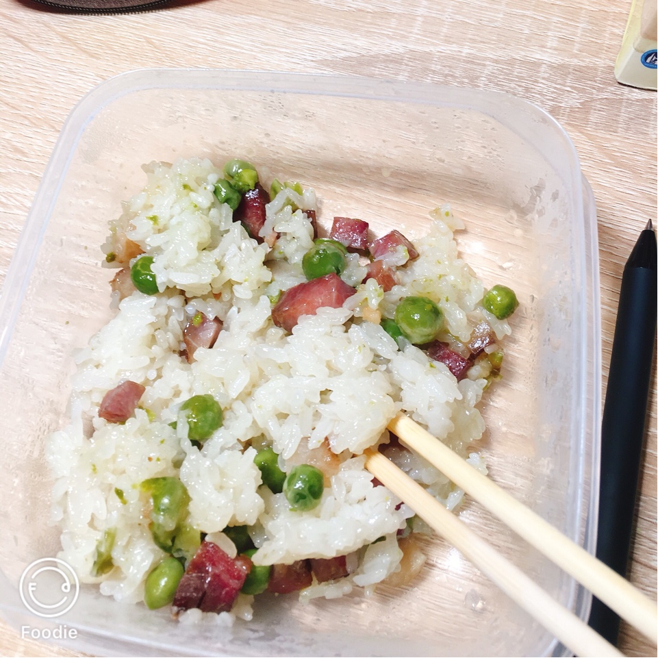 这一碗四川人才知道的味道 腊肉豌豆酒米饭