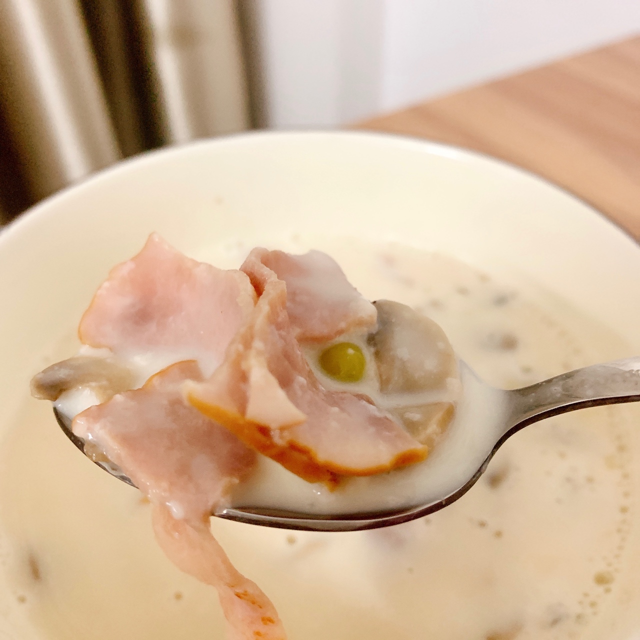 秒杀餐厅的奶香虾仁菌菇汤