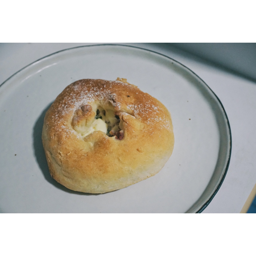 全麦芝士熔岩面包