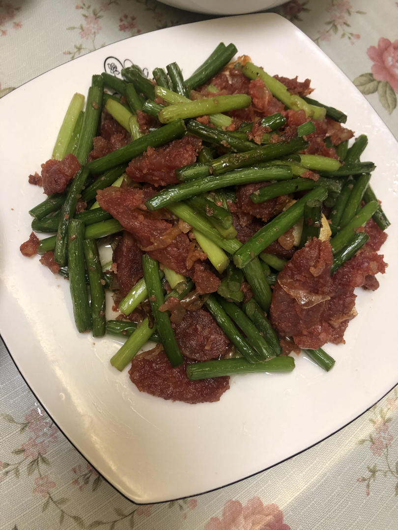 蒜苔炒腊肠