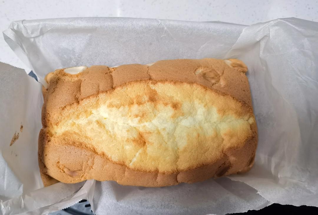 蛋糕店超🔥的金枕蛋糕｜口感绵密🍰松松软软