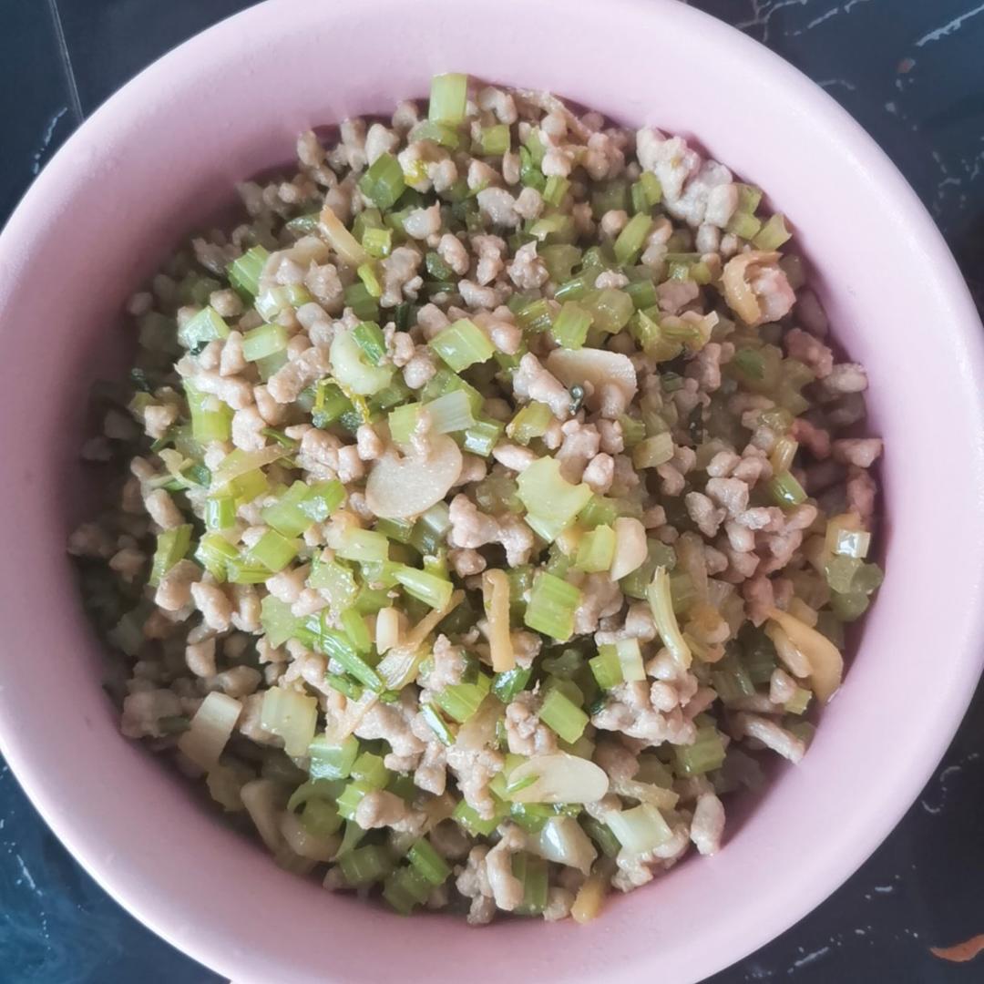 芹菜炒肉沫