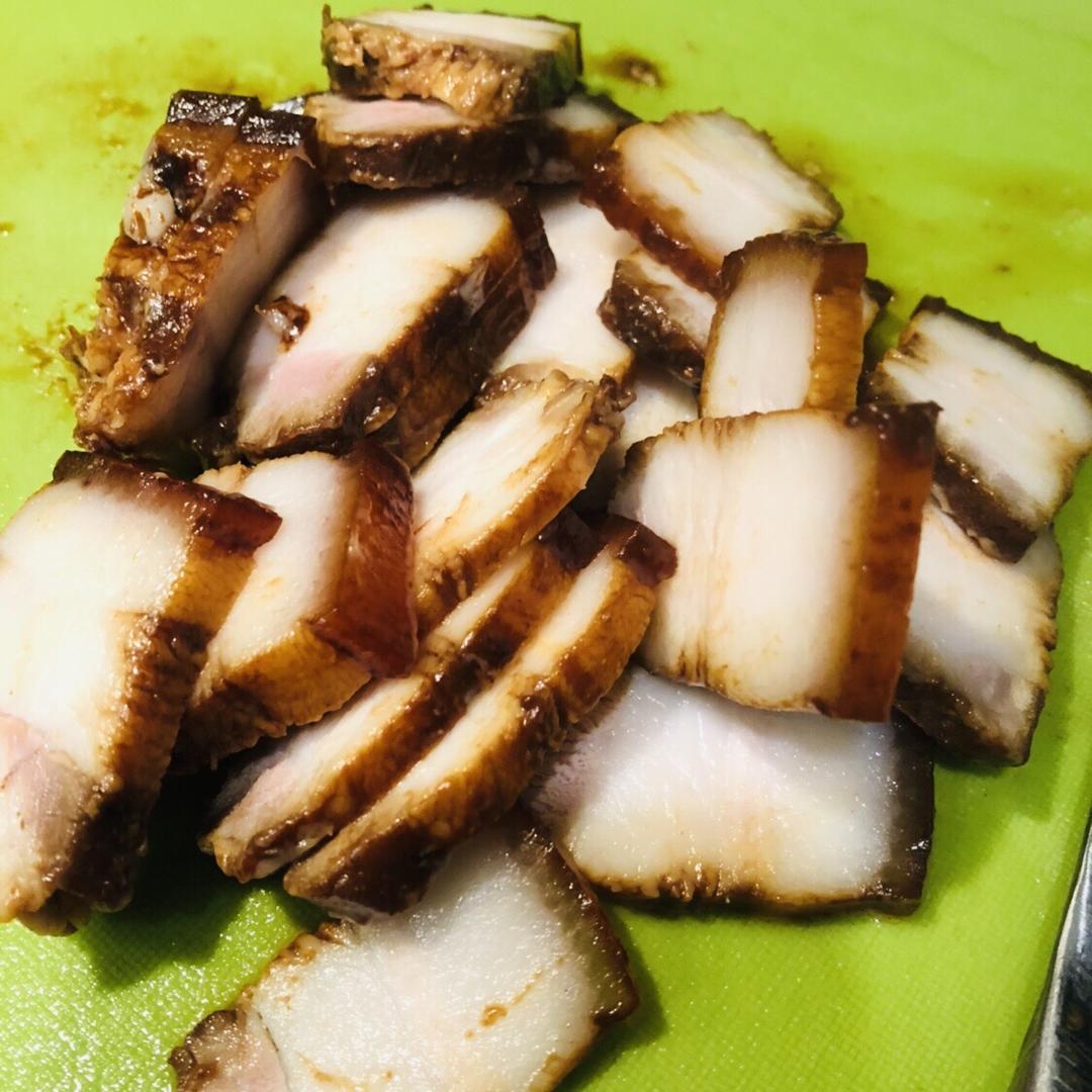 🥩叉烧炒四季豆🥩—快速几步就能成❗️荤素搭配有肉也有菜❗️的做法 步骤4