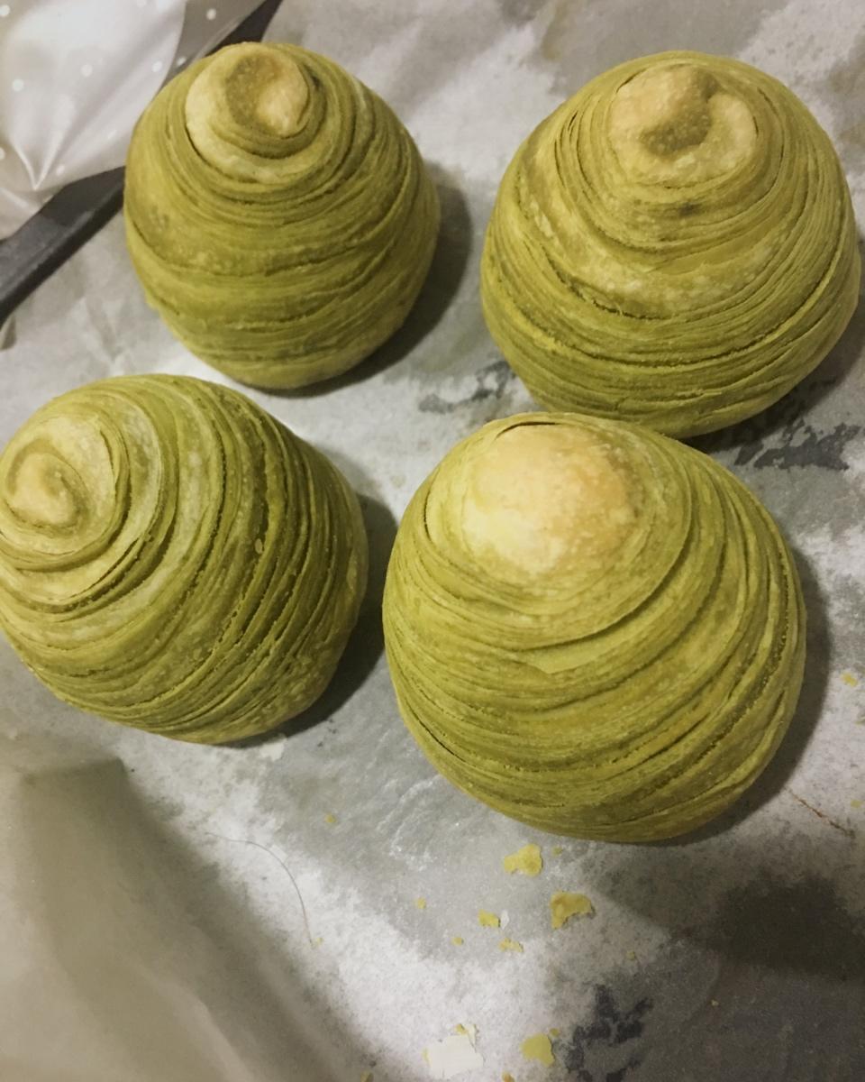 绿茶酥，紫薯酥！玉米酥，黑麦酥！层次分明！香酥美味（第一次成功）