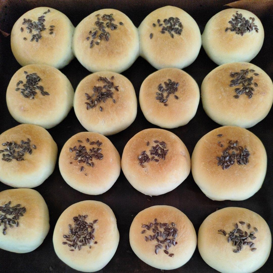 超好吃的咸蛋黄肉松小面包