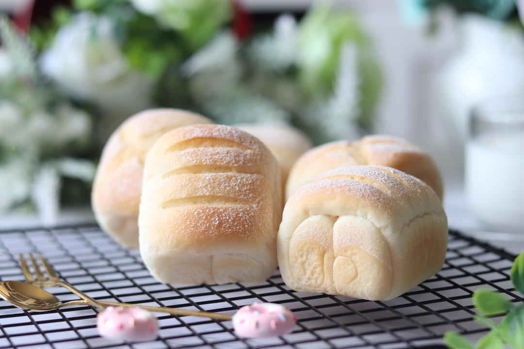 纯奶手撕吐司的做法 步骤1