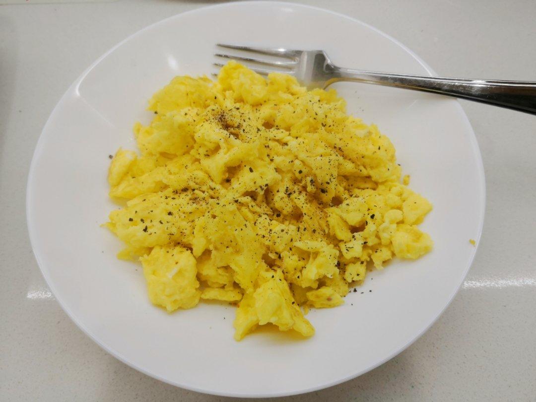 美式炒蛋 scrambled eggs