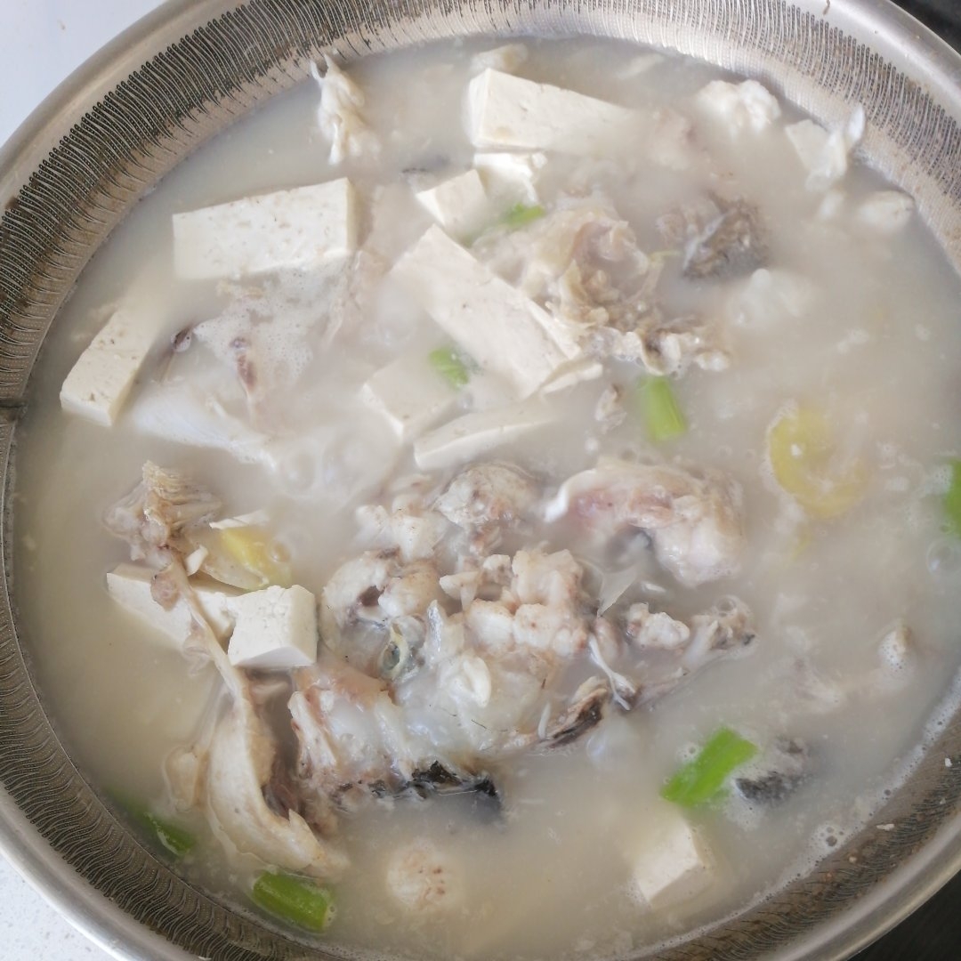 鱼头豆腐汤