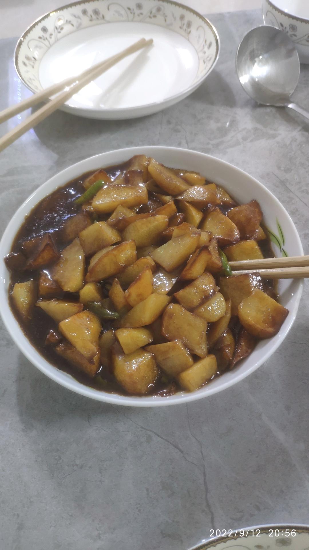 土豆🥔的灵魂吃法，烧土豆，孩子的最爱❤️