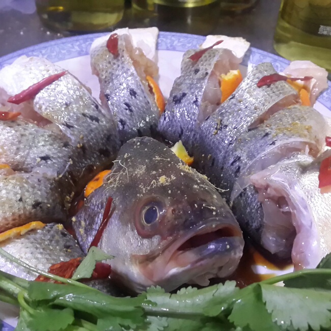 孔雀开屏清蒸鱼