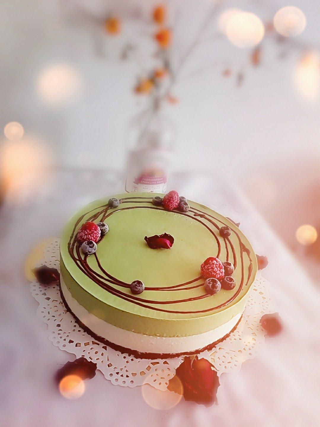 抹茶酸奶慕斯蛋糕