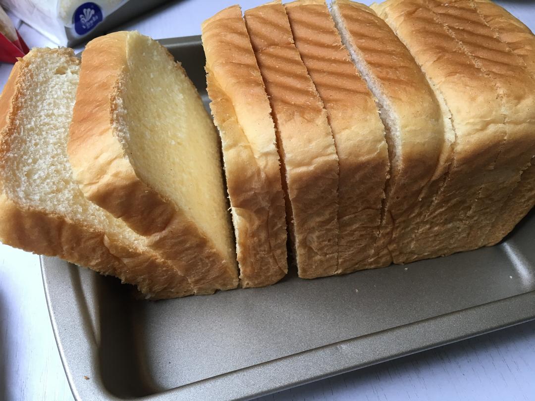 超绵软奶香吐司