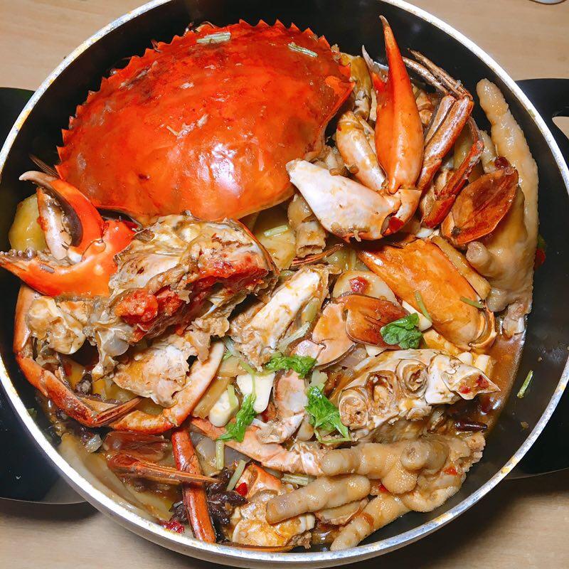 多嘴肉蟹煲