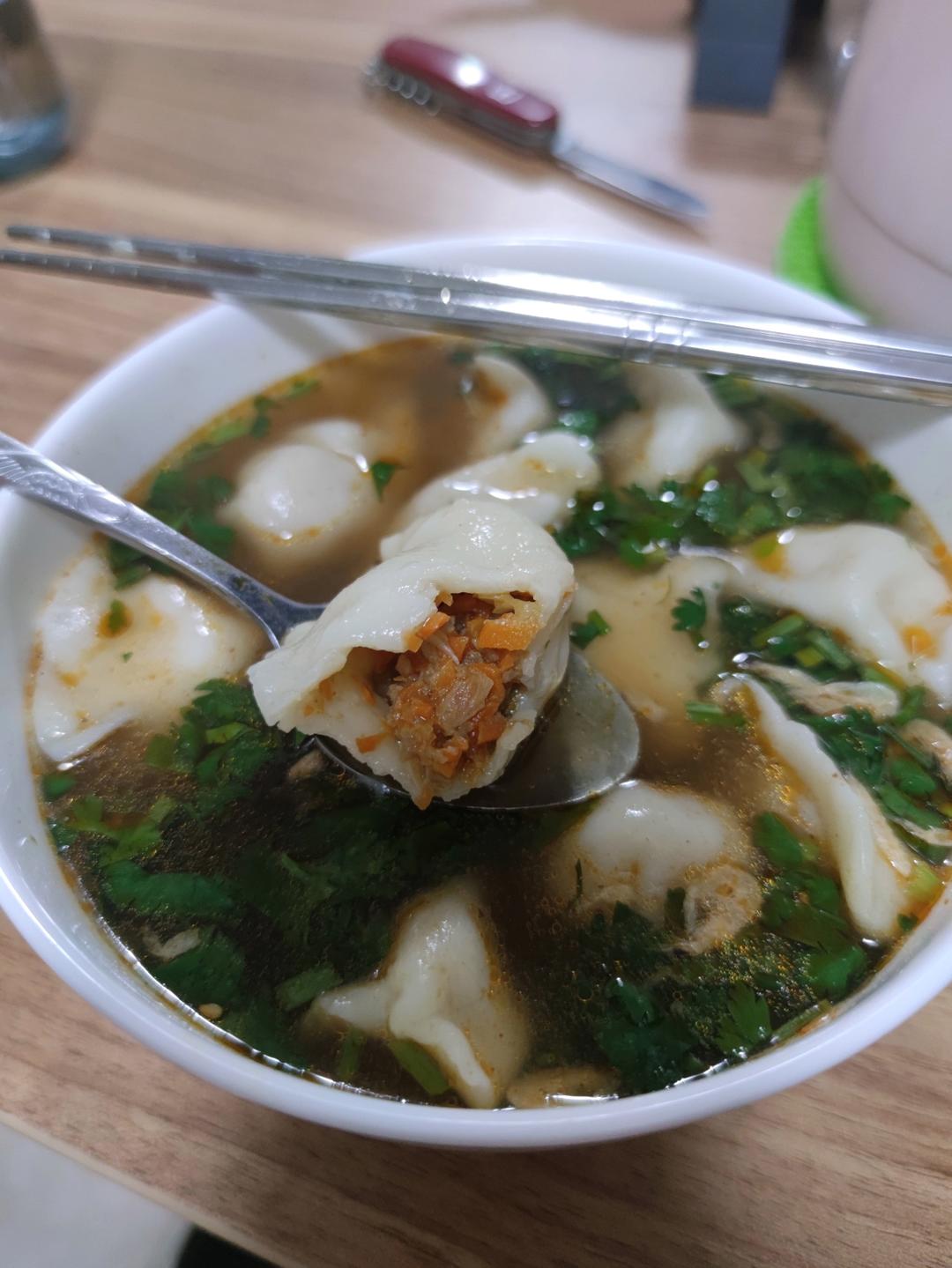 快手酸汤水饺（十分钟搞定）