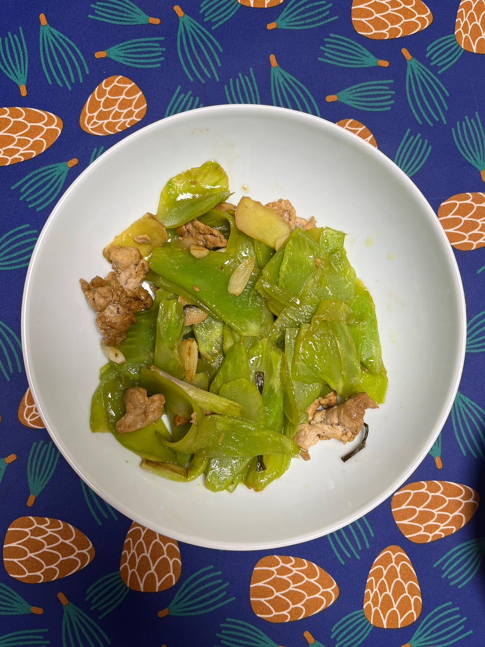 青笋炒肉（不用料酒肉也能又嫩又不腥气）