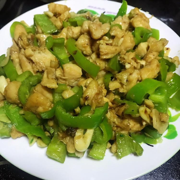 鸡胸肉炒青椒