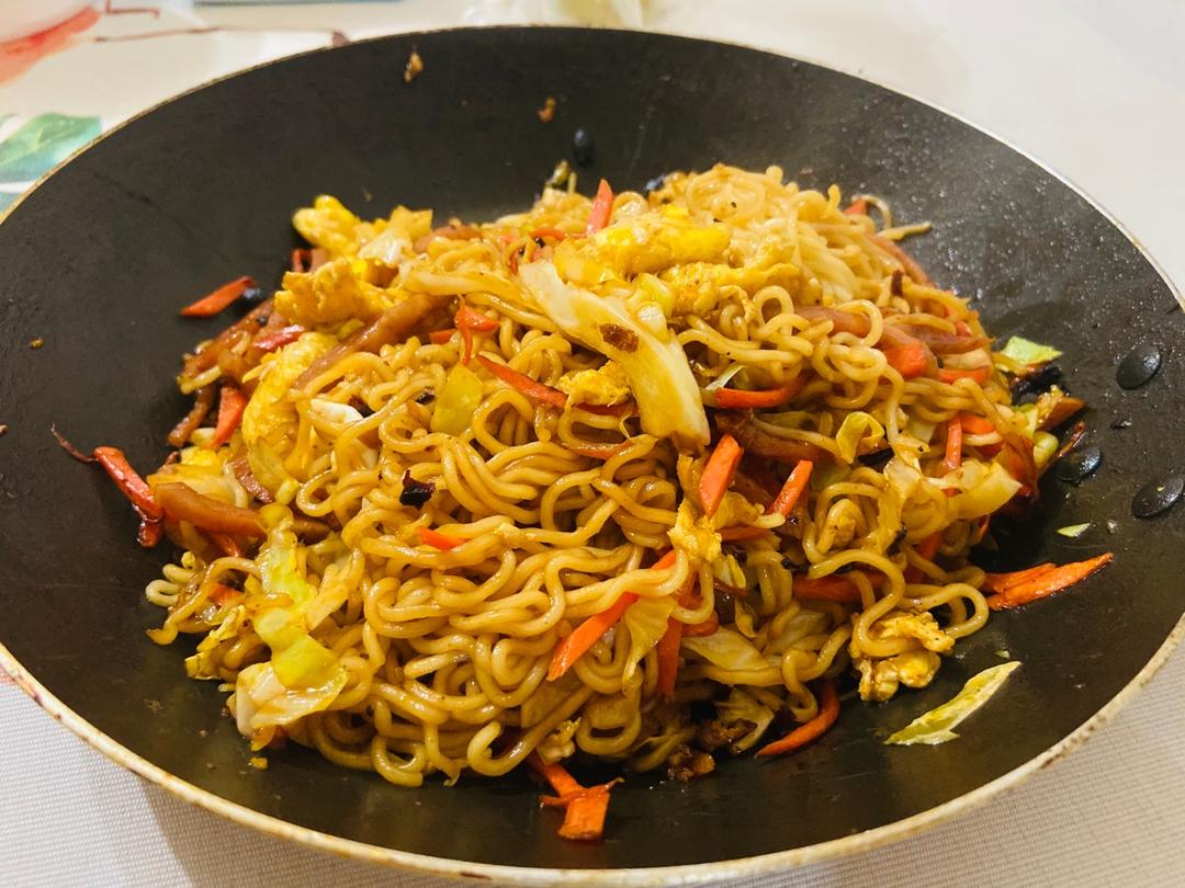 🍜最简单最好吃的家常炒面