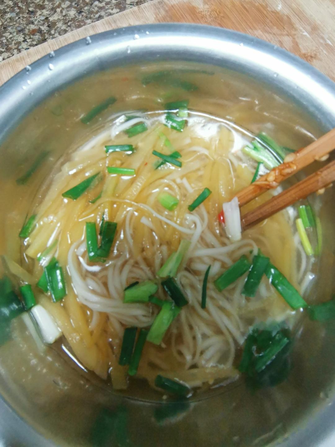 一碗热汤面