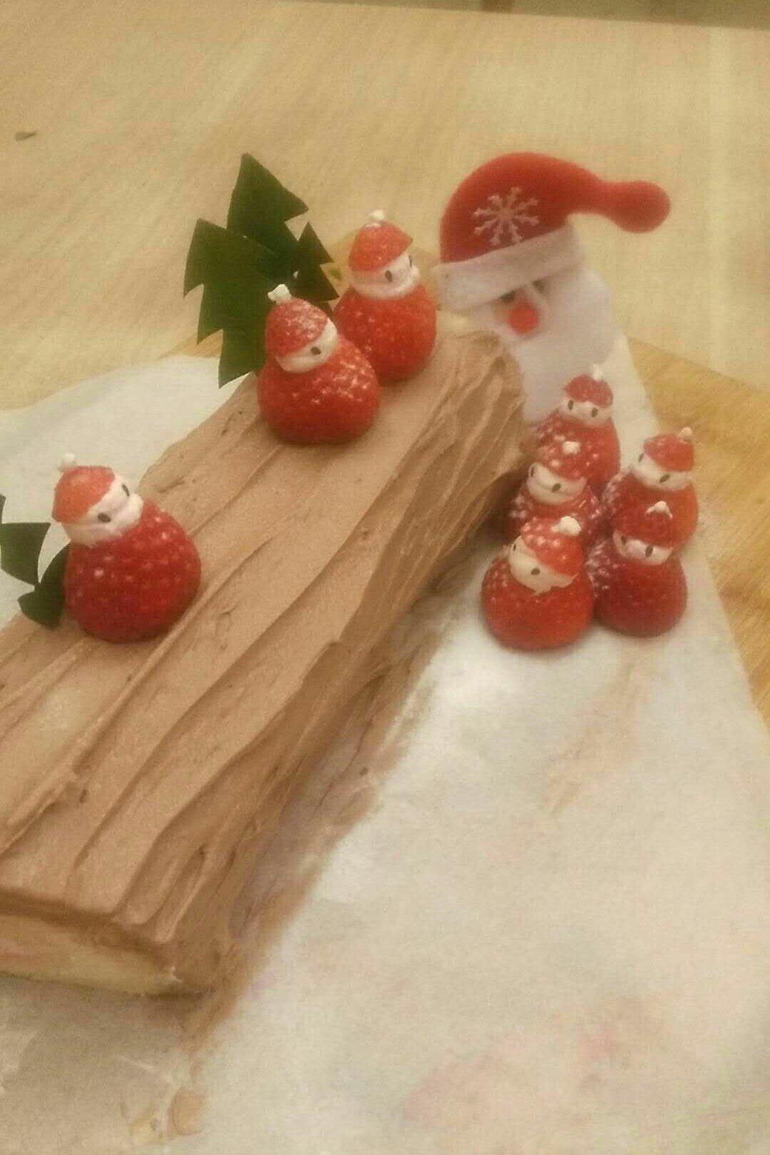 超简单圣诞树根蛋糕卷-超人气菜谱