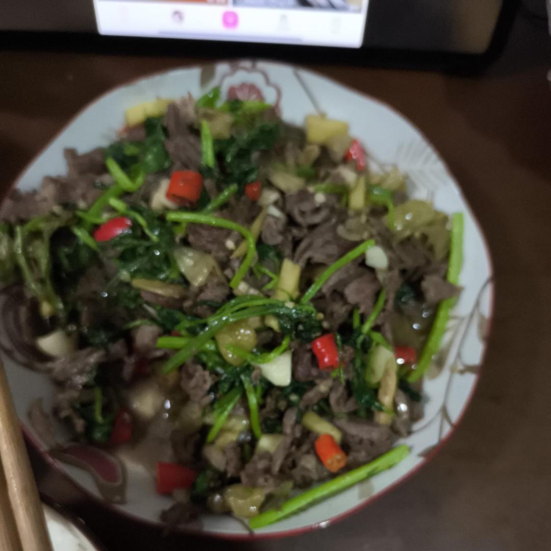 小炒黄牛肉，肉嫩味香！太好吃了简直是米饭杀手！