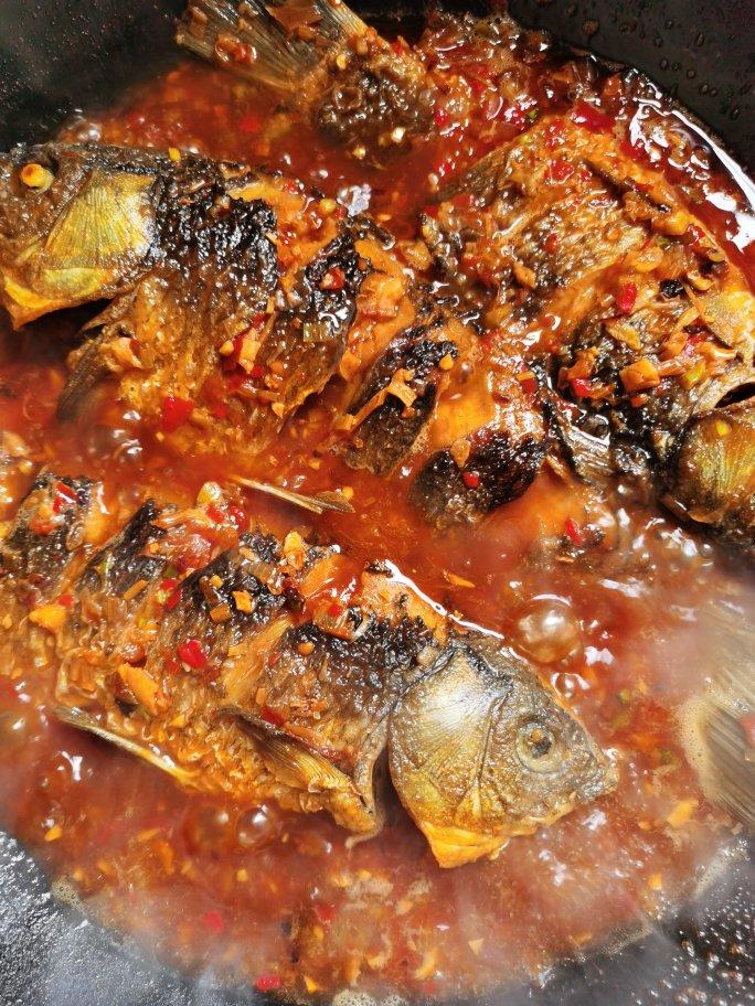 红烧鲫鱼