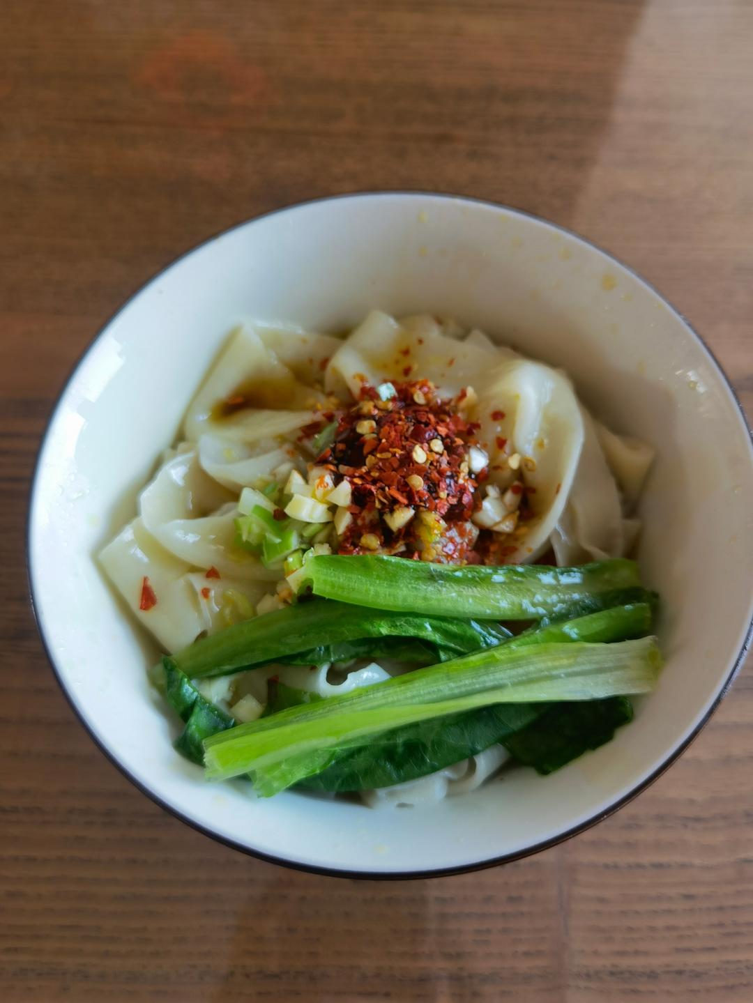 陕西正宗油泼面，简单快手，好吃到灵魂出窍