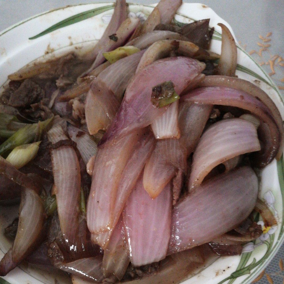 超简单的洋葱炒羊肉