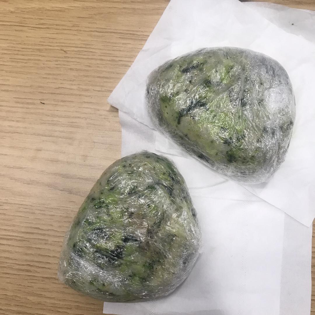 手握三角夹心藜麦饭团【健康一手握】