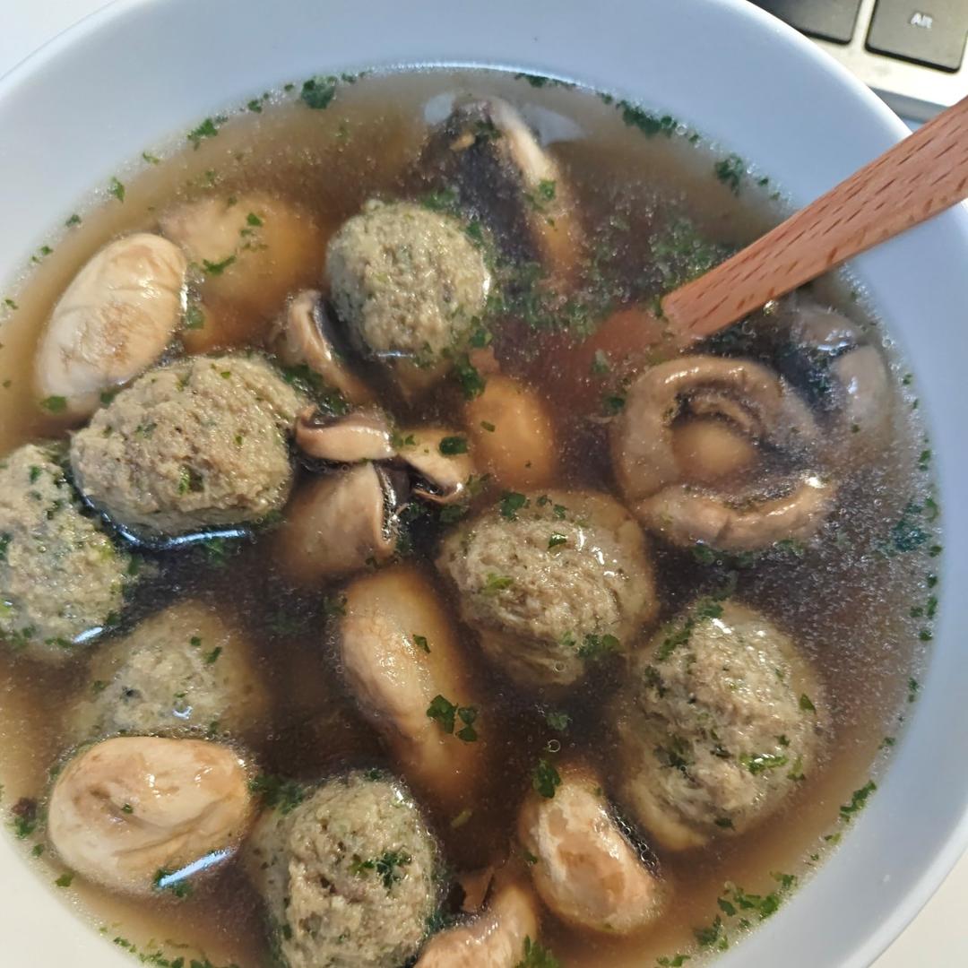 明明是素汤 却鲜得像鸡汤一样的「口蘑汤」