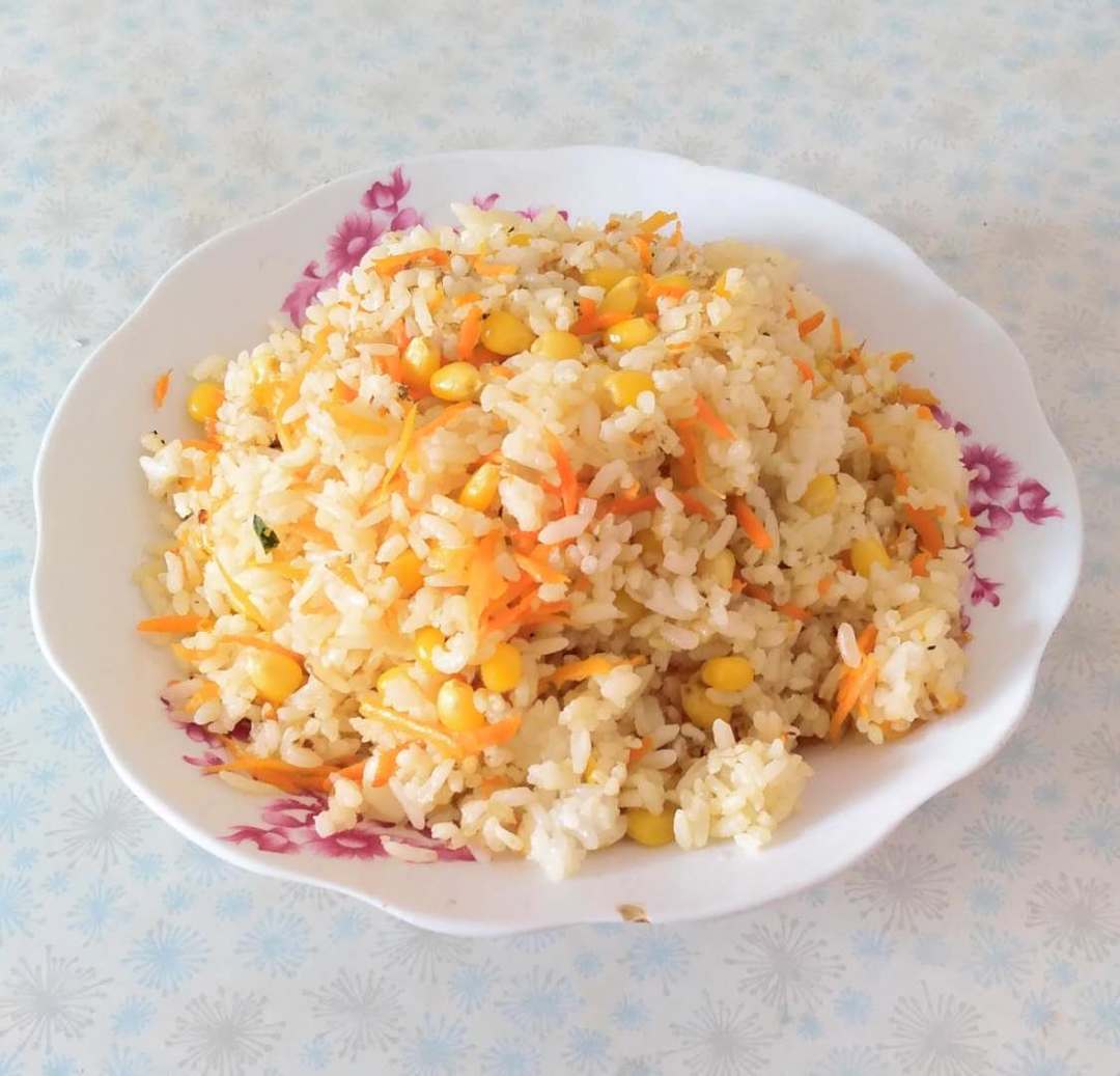 胡萝卜炒饭（低脂素食）的做法