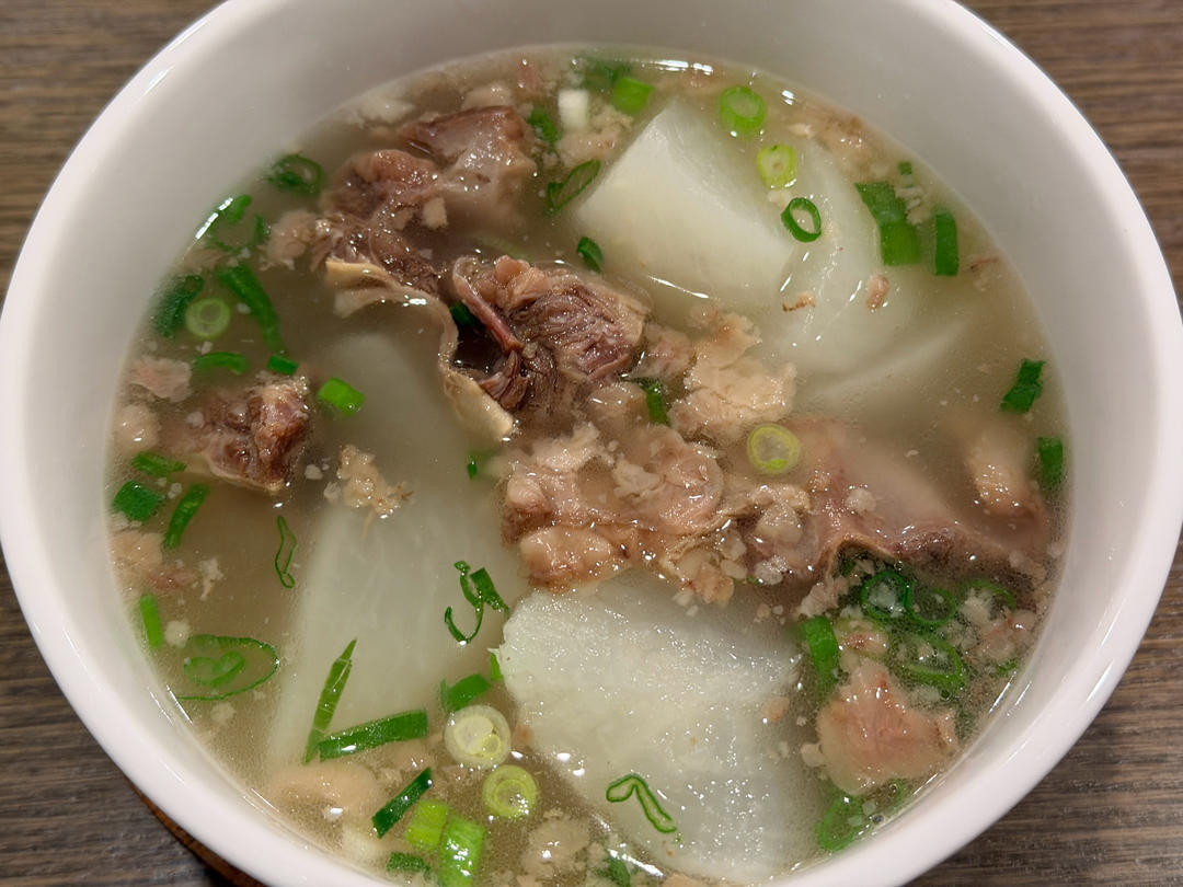 韩式牛小排萝卜汤