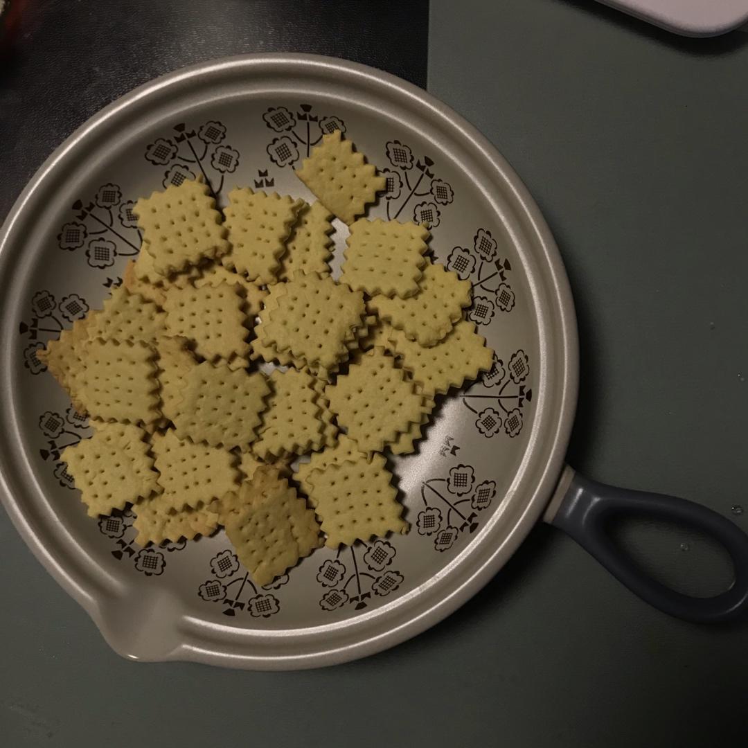 奶酪饼干（适合宝宝吃的小零食）