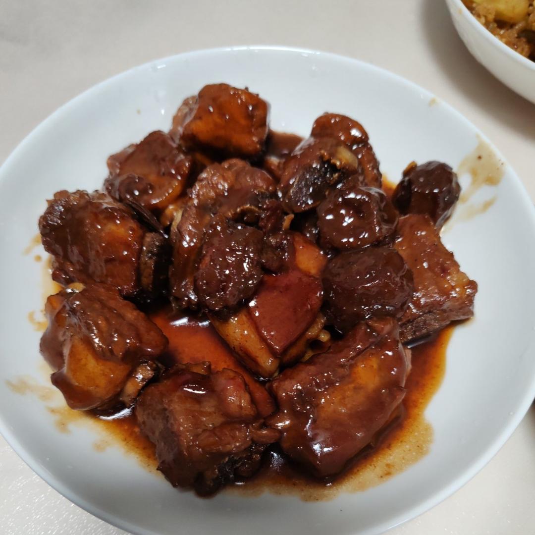红烧排骨｜酱香浓郁