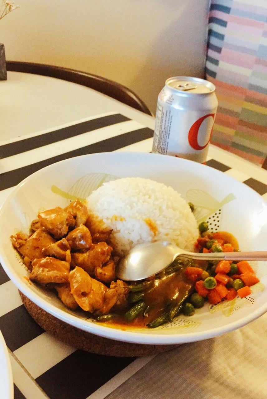 太满足 | 烤鸡时蔬咖喱饭