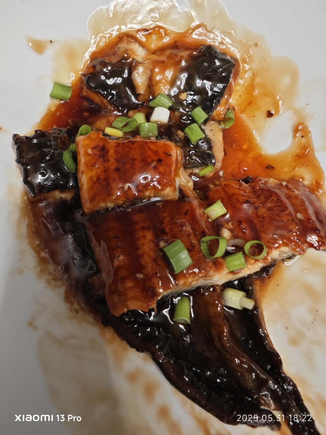 蒲烧鳗鱼饭
