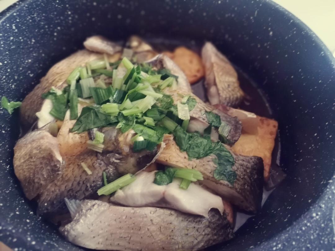 鲜嫩豆腐鲈鱼煲